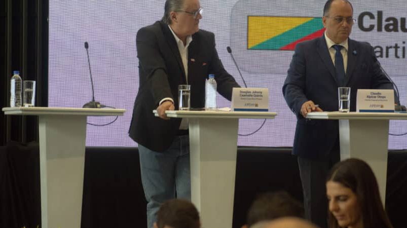 La candidata Laura Fernández está ausente del debate organizado por Jupema sobre el futuro de las pensiones.

 – Reporte Tico