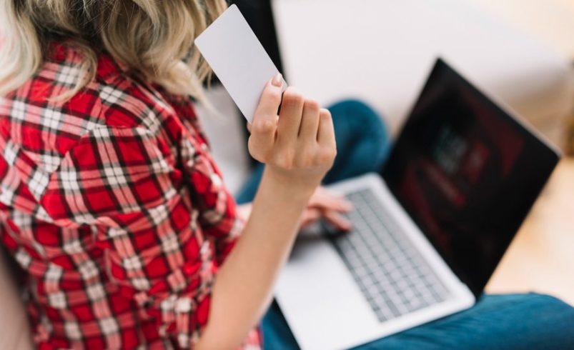 Web falsa se hace pasar por una tienda oficial para robar datos bancarios

 – Reporte Tico