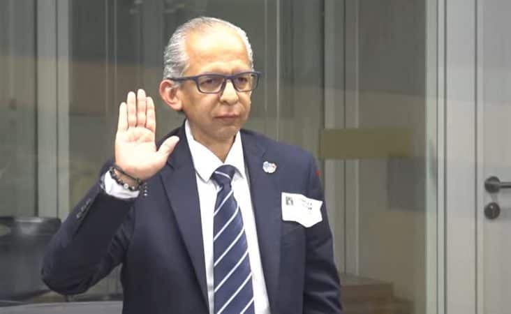 ‘Vino a mentir’: diputado pedirá volver a llamar a controlador aéreo por decir billete rojo estaba ‘incorrecto’

 – Reporte Tico