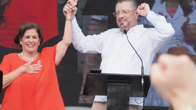 Mensaje de Cisneros a Gloria Navas sobre la inmunidad de Chaves

 – Reporte Tico