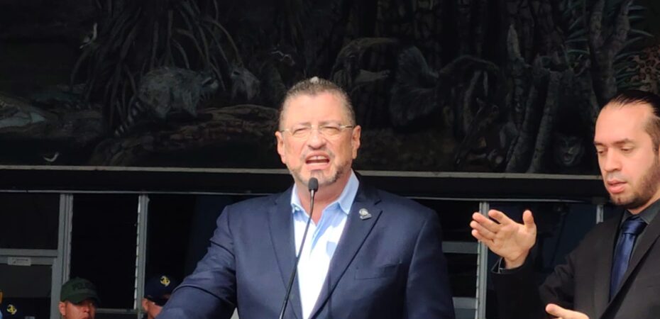 Las radios católicas no deberían reunirse con Chávez: «atacan y crean drama»

 – Reporte Tico