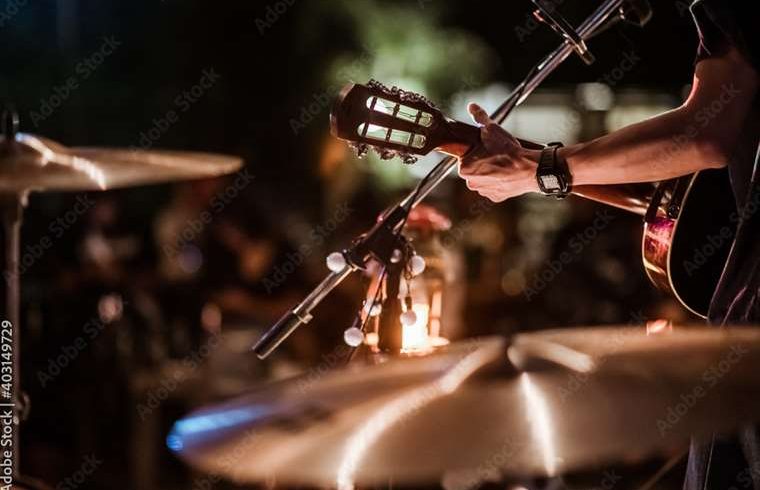 Encuesta: los humanos ya no pueden distinguir la música generada por IA de la música real

 – Reporte Tico