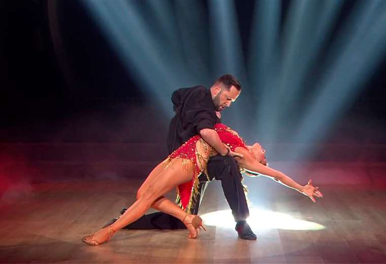 Vídeo: Isaac Rovira se adueña del tema ‘Mira quién baila’ en la semifinal

 – Reporte Tico