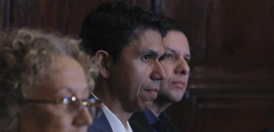 Luis Amador sale del país 4 veces durante la campaña: «Soy un candidato que tiene que trabajar para ganar dinero»

 – Reporte Tico