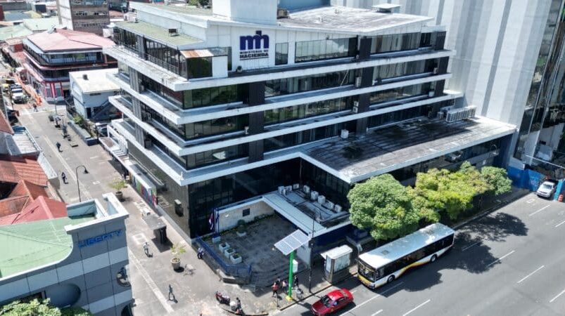 El gobierno presenta un proyecto para emitir eurobonos por 13.500 millones de dólares

 – Reporte Tico