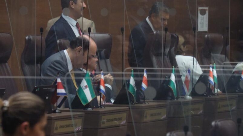 El cierre de la Legislatura en 2025 se vio empañado por la polémica luego de que se retiraran más de 50 proyectos

 – Reporte Tico