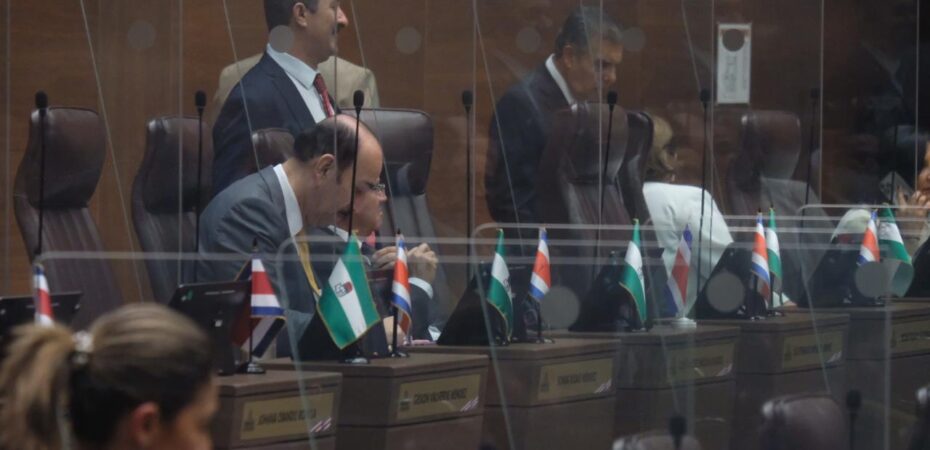 El cierre de la Legislatura en 2025 se vio empañado por la polémica luego de que se retiraran más de 50 proyectos

 – Reporte Tico