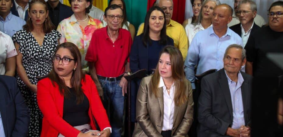 Representantes municipales de 11 partidos políticos apoyan a Claudia Dobles

 – Reporte Tico