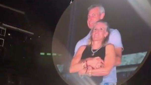 Mujer en video viral en concierto de Coldplay habla por primera vez de los abusos y amenazas que sufrió

 – Reporte Tico