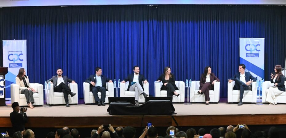 5 candidatos destacan online, pero con comentarios negativos

 – Reporte Tico