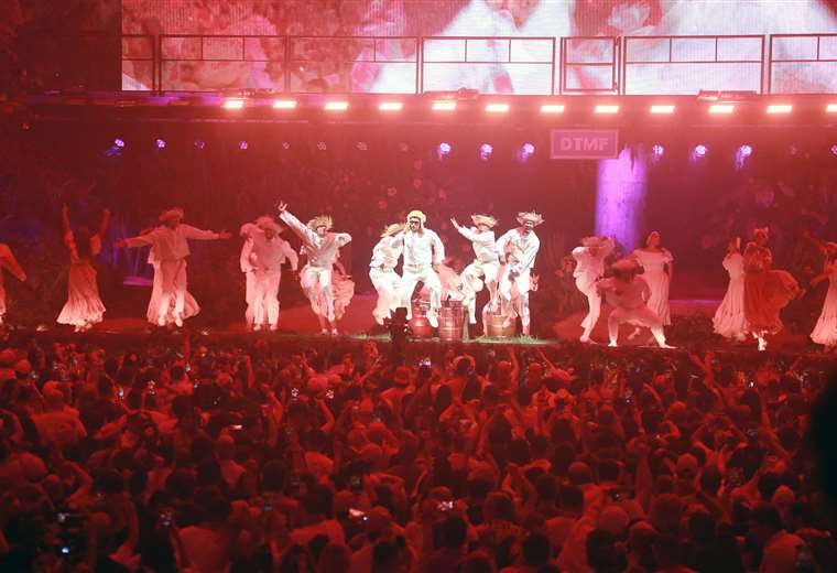 ¡Más de 430 kilómetros! Nicaragüenses narran su viaje para ver a Bad Bunny en Costa Rica

 – Reporte Tico