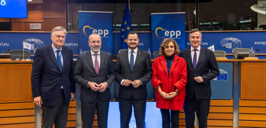 Un programa piloto para controlar vertidos de droga en Moín recibe apoyo del Partido Popular Europeo

 – Reporte Tico