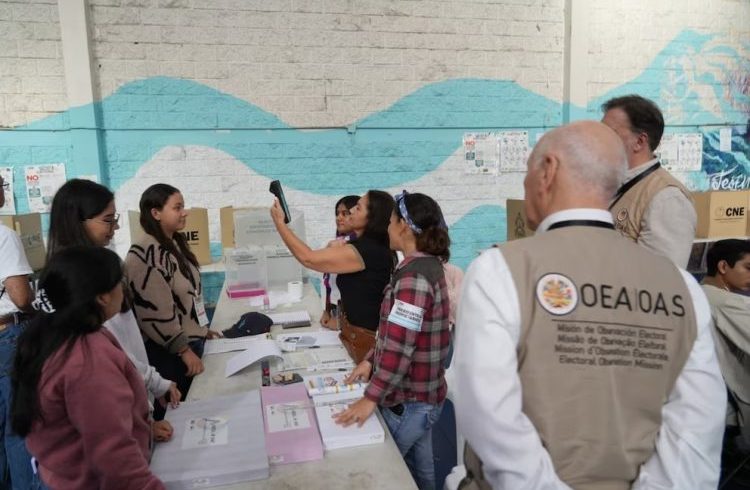 La OEA advierte sobre retrasos que afectan la transparencia electoral

 – Reporte Tico
