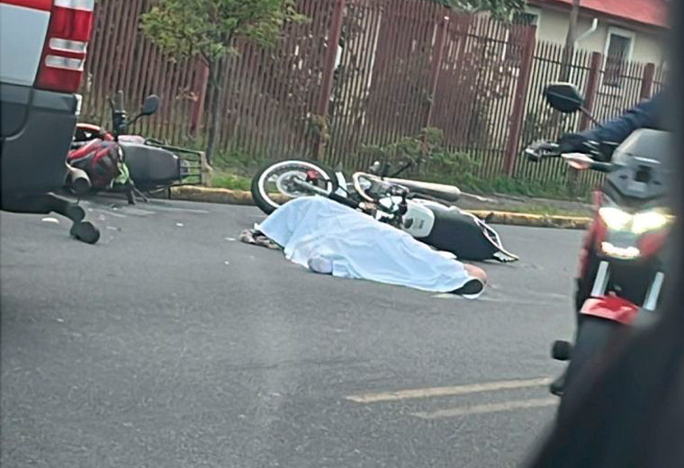 Motociclista muere tras ser atropellado por una camioneta en Tibás

 – Reporte Tico