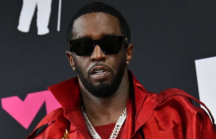 Netflix lanza documental sobre «Diddy» Combs a pesar de la amenaza legal del magnate encarcelado

 – Reporte Tico
