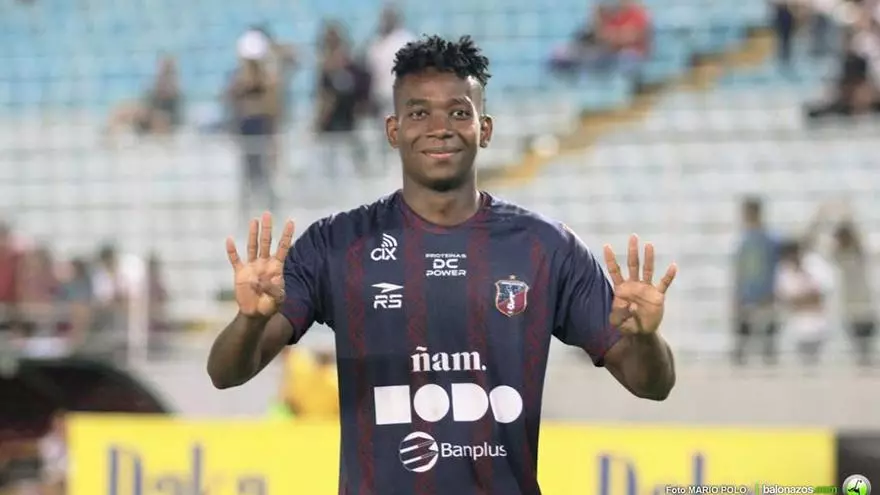 El fichaje que parecía hecho ya no lo es tanto

 – Reporte Tico