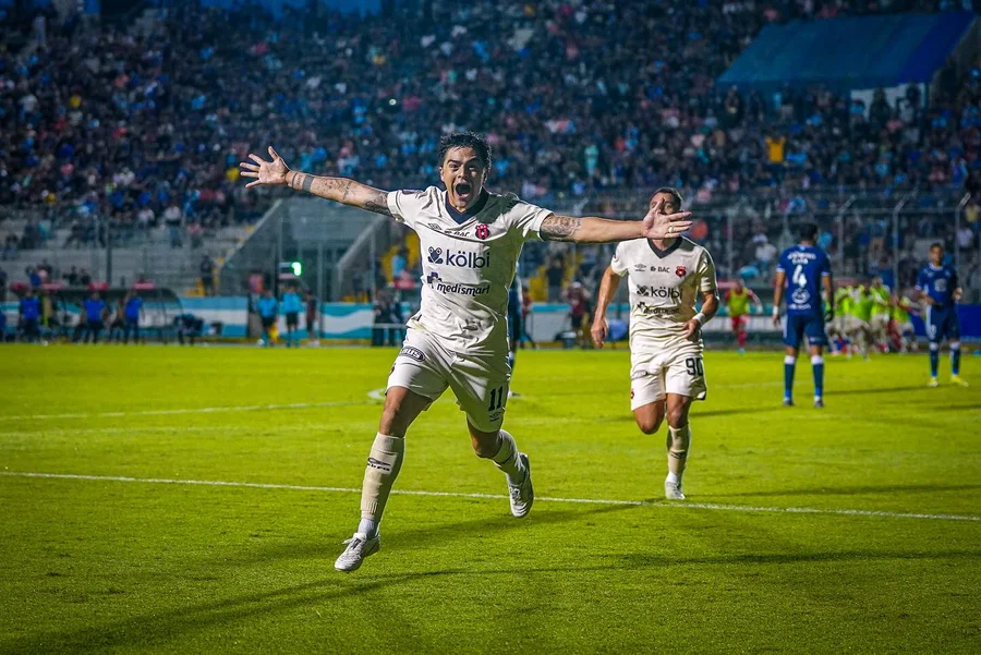 Concacaf puso el número definitivo en la historia internacional del Alajuelense

 – Reporte Tico