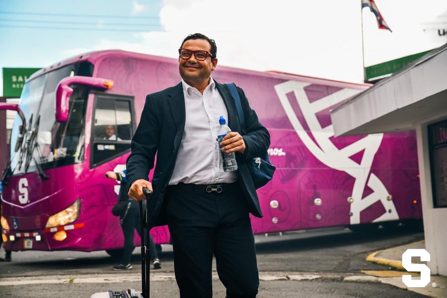 Canal 7 restaura ‘puentes quemados’ que tuvo Juan Carlos Rojas con Jeaustin Campos

 – Reporte Tico