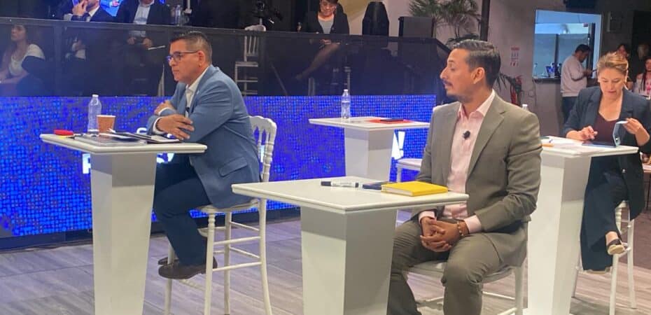 Ariel Robles y Fabricio Alvarado y el acalorado cara a cara

 – Reporte Tico