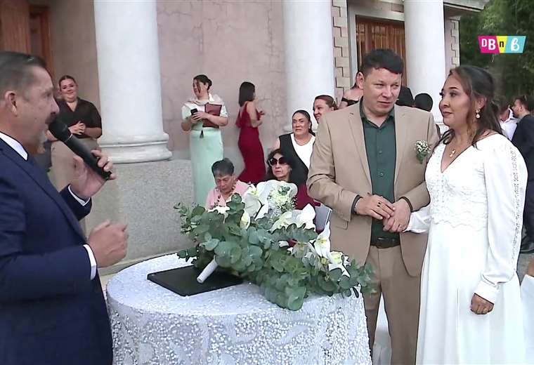 Óscar López dijo “sí, acepto” este fin de semana: mira todos los detalles de la boda aquí

 – Reporte Tico