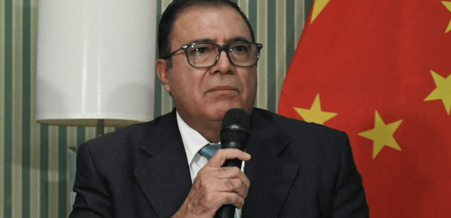 Fredis Serrato, Secretario de la SIECA en Honduras,  CR

 – Reporte Tico