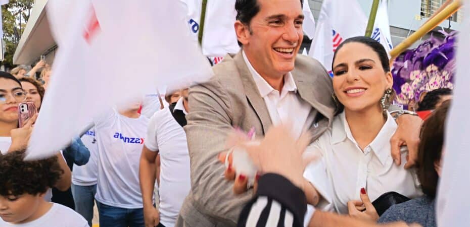 José Aguilar critica a candidatos por burlarse de amenazas contra su familia y pide a Costa Rica considerar si protegerían a su familia como lo hizo él 

 – Reporte Tico