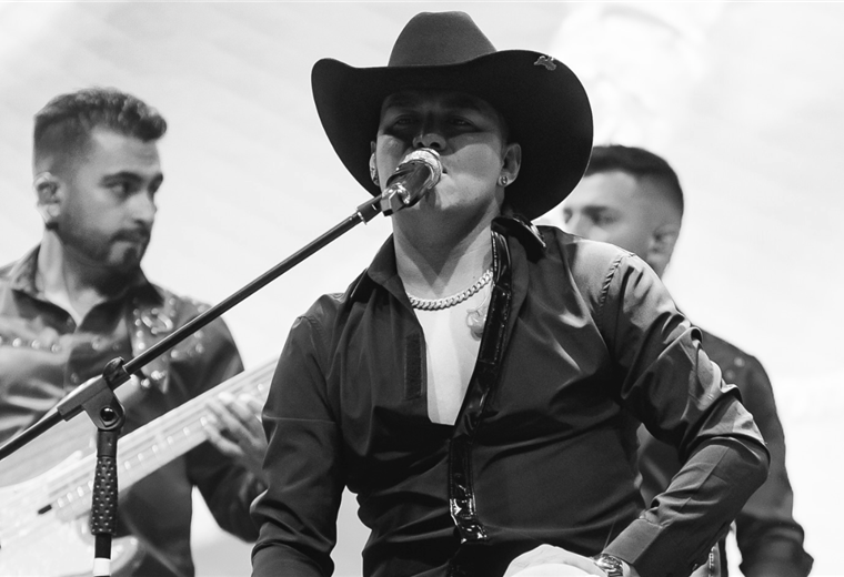 Luto en la música popular: Yeison Jiménez muere en accidente aéreo en Colombia

 – Reporte Tico