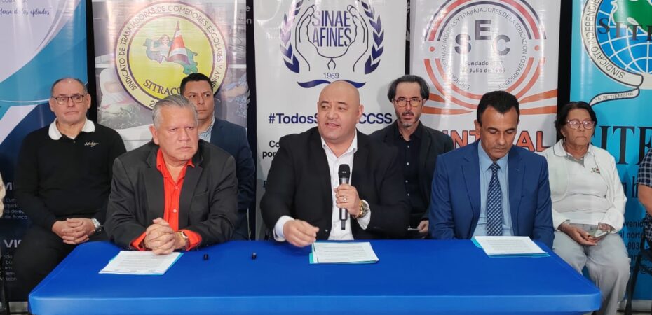 Los sindicatos presentarán un plan para que los parlamentarios «descongelaran» los salarios del sector público

 – Reporte Tico