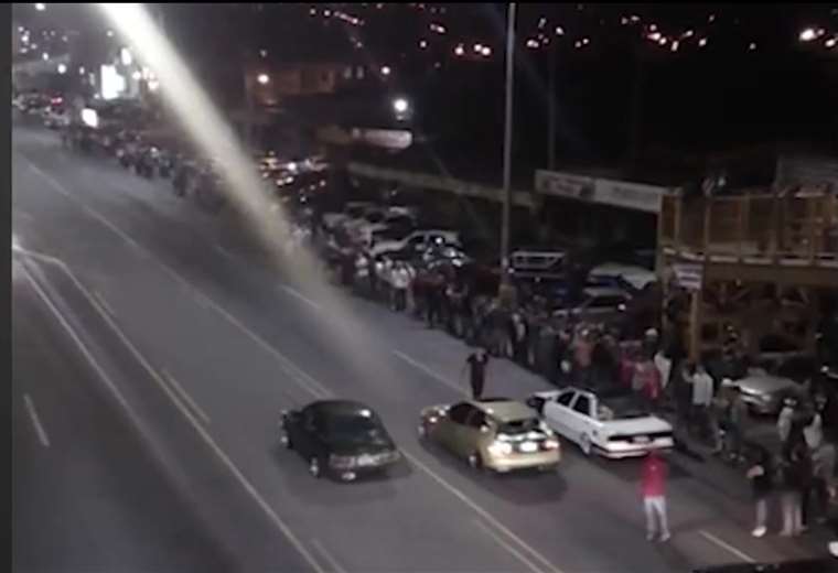 Piqués en Ruta 27: Vecinos se quejan de la inacción de las autoridades

 – Reporte Tico