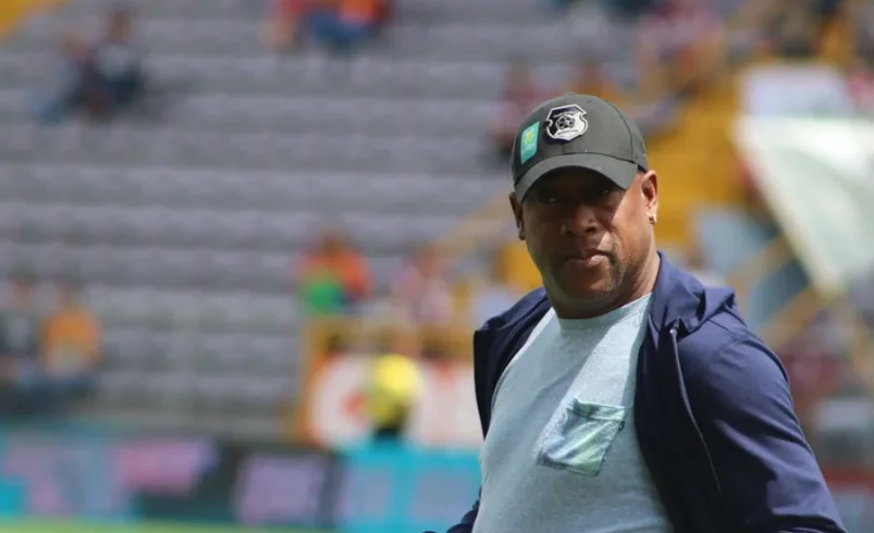 Saprissa anuncia su nuevo cuerpo técnico con tres asistentes

 – Reporte Tico