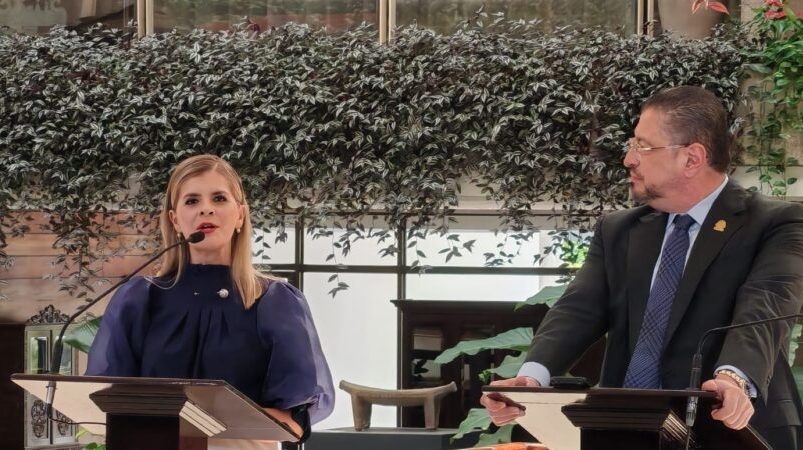 Laura Fernández: «Señor Fiscal, dígame en qué puedo ayudarle»

 – Reporte Tico