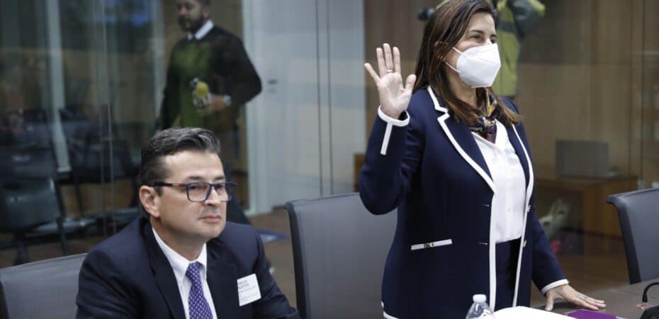 Marta Esquivel defiende postura del gobierno sobre deuda a la CCSS

 – Reporte Tico