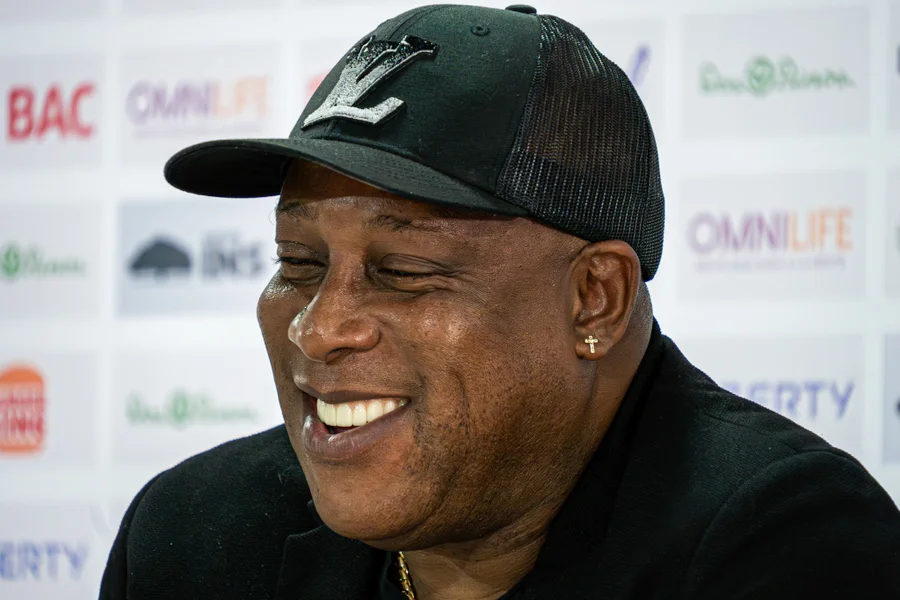 Hernán Medford da su versión de por qué sacó a Marvin Loría de la lista

 – Reporte Tico