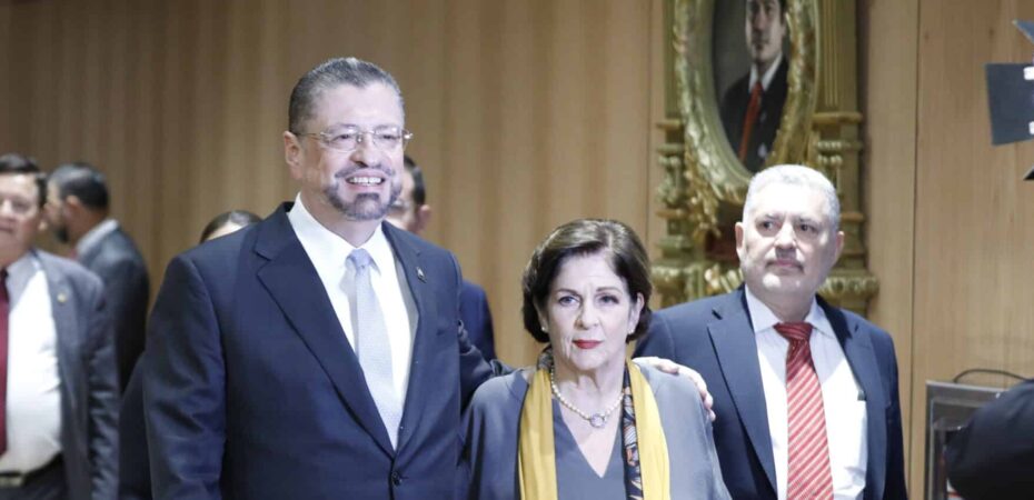 Pilar Cisneros sobre José Miguel Villalobos: «Ni lo defiendo ni hablo con él»

 – Reporte Tico