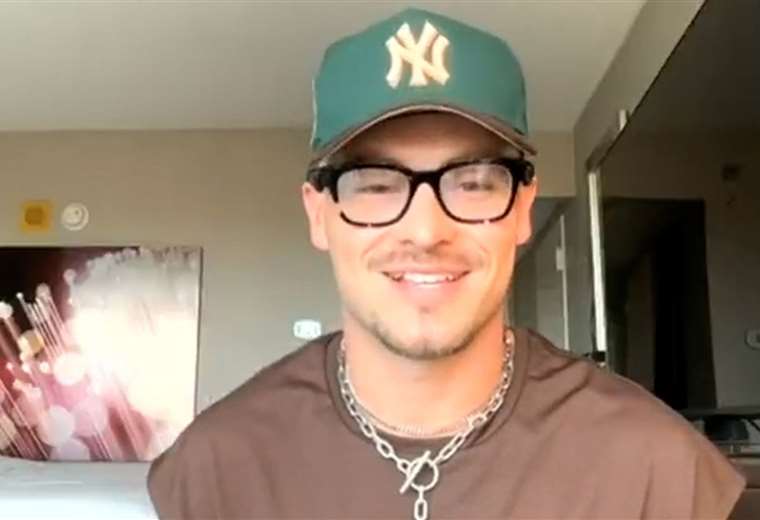 Ronald Hidalgo izó la bandera de Costa Rica junto a Bad Bunny en el Super Bowl

 – Reporte Tico