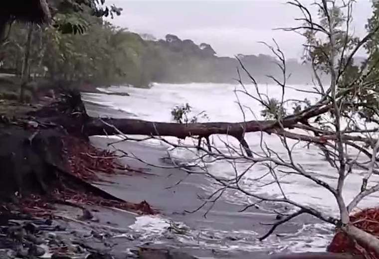 Frente frío aumenta su impacto en Costa Rica: se esperan temperaturas aún más bajas

 – Reporte Tico