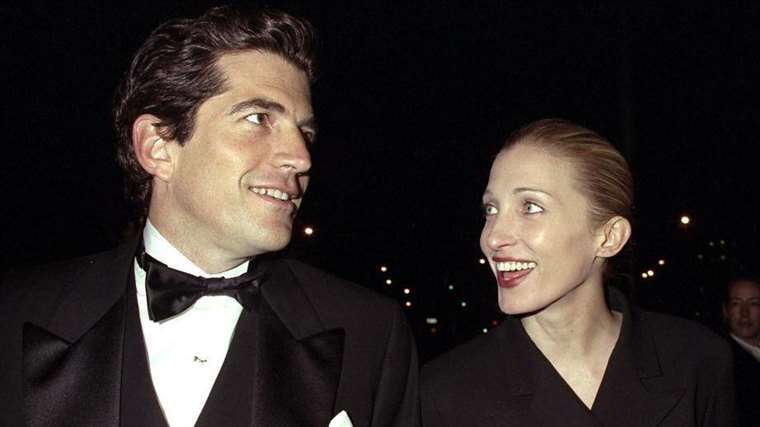 Carolyn Bessette-Kennedy: la historia detrás del misterioso y trágico ícono estadounidense

 – Reporte Tico