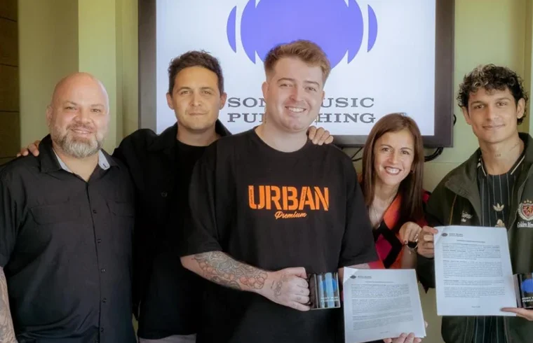 Kavvo y ChrisTodoBien dan un salto internacional tras firmar con un gran sello

 – Reporte Tico