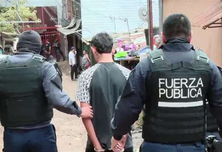 OIJ detiene a menor sospechoso de triple homicidio en Paso Ancho

 – Reporte Tico