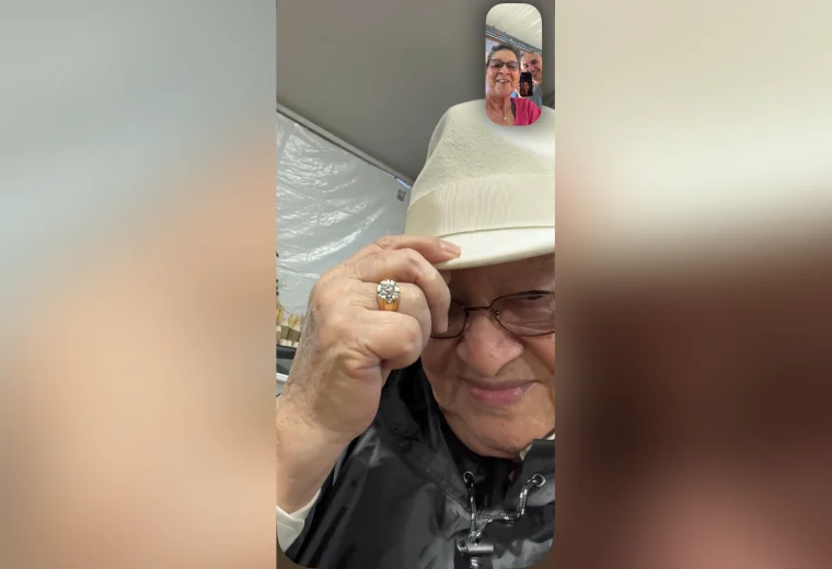 Con gritos y aplausos, Tico enloquece a su familia tras aparecer en el espectáculo de medio tiempo del Super Bowl LX

 – Reporte Tico