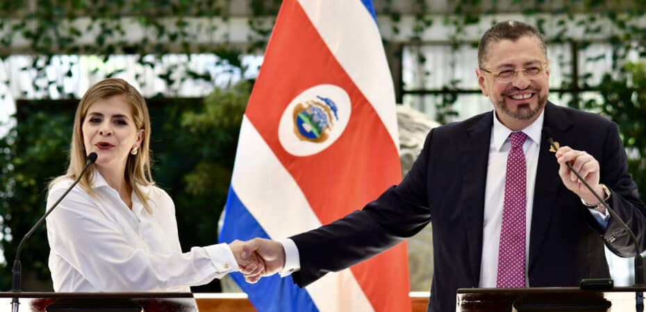 Rodrigo Chaves aún no aceptó un cargo en el gobierno de Laura Fernández

 – Reporte Tico