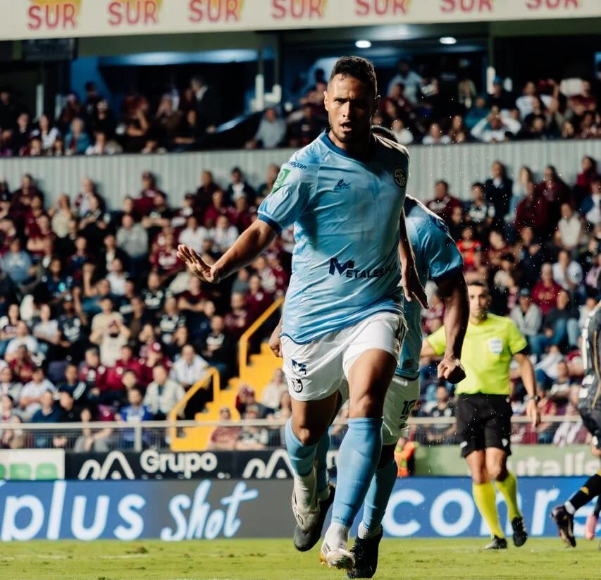 Sporting, la “Sub-36” alajuelense, derrotó a Saprissa

 – Reporte Tico