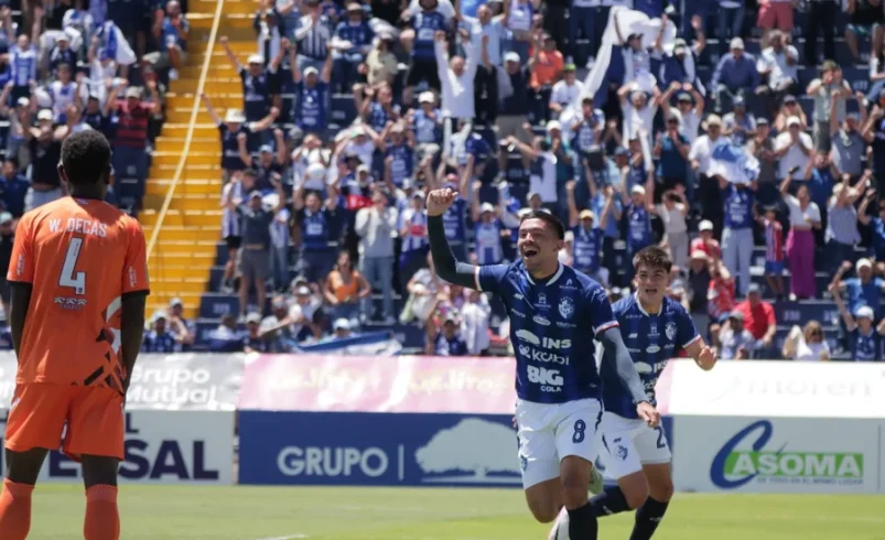 Cartaginés vence a Puntarenas y calienta a Saprissa

 – Reporte Tico