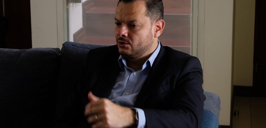 Juan Carlos Hidalgo habla de «vandalismo» por parte de 5 diputados del PUSC

 – Reporte Tico