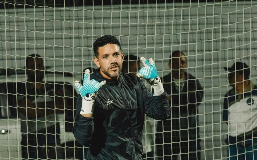 Leonel Moreira levantó polémica en Saprissa tras ganar en La Cueva

 – Reporte Tico