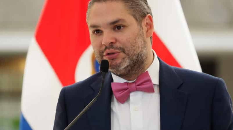 El Ministro de Educación deja la directiva del Teatro Nacional

 – Reporte Tico