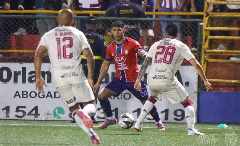 Saprissa sigue los pasos de Herediano y Cartaginés

 – Reporte Tico