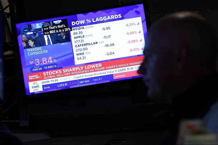 Wall Street cae más de 1% después de alza del petróleo sobre 100 USD

 – Reporte Tico