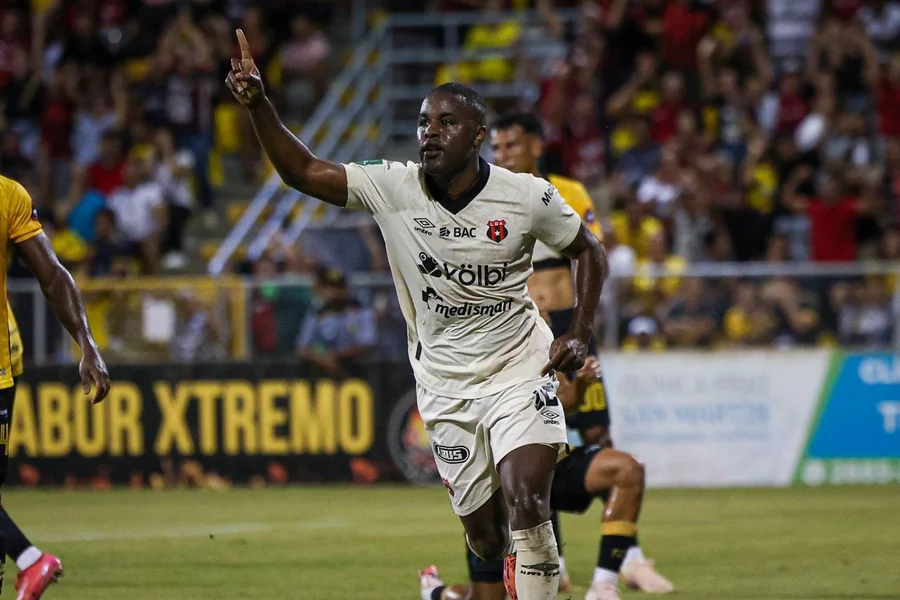 Carlos Vela se refiere al futuro de Joel Campbell en Alajuelense

 – Reporte Tico