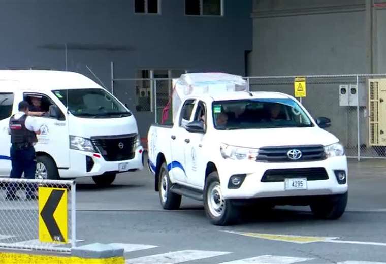 CCSS pierde ₡147 millones al dejar caducar 240.000 pares de guantes

 – Reporte Tico